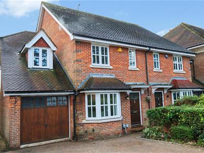 Property image of home to let in The Lawns, Shenley Radlett